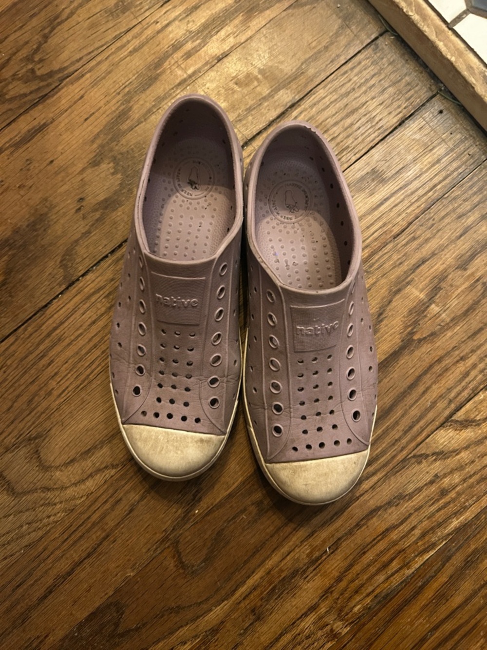 Native Slip-On Sneakers in light violet